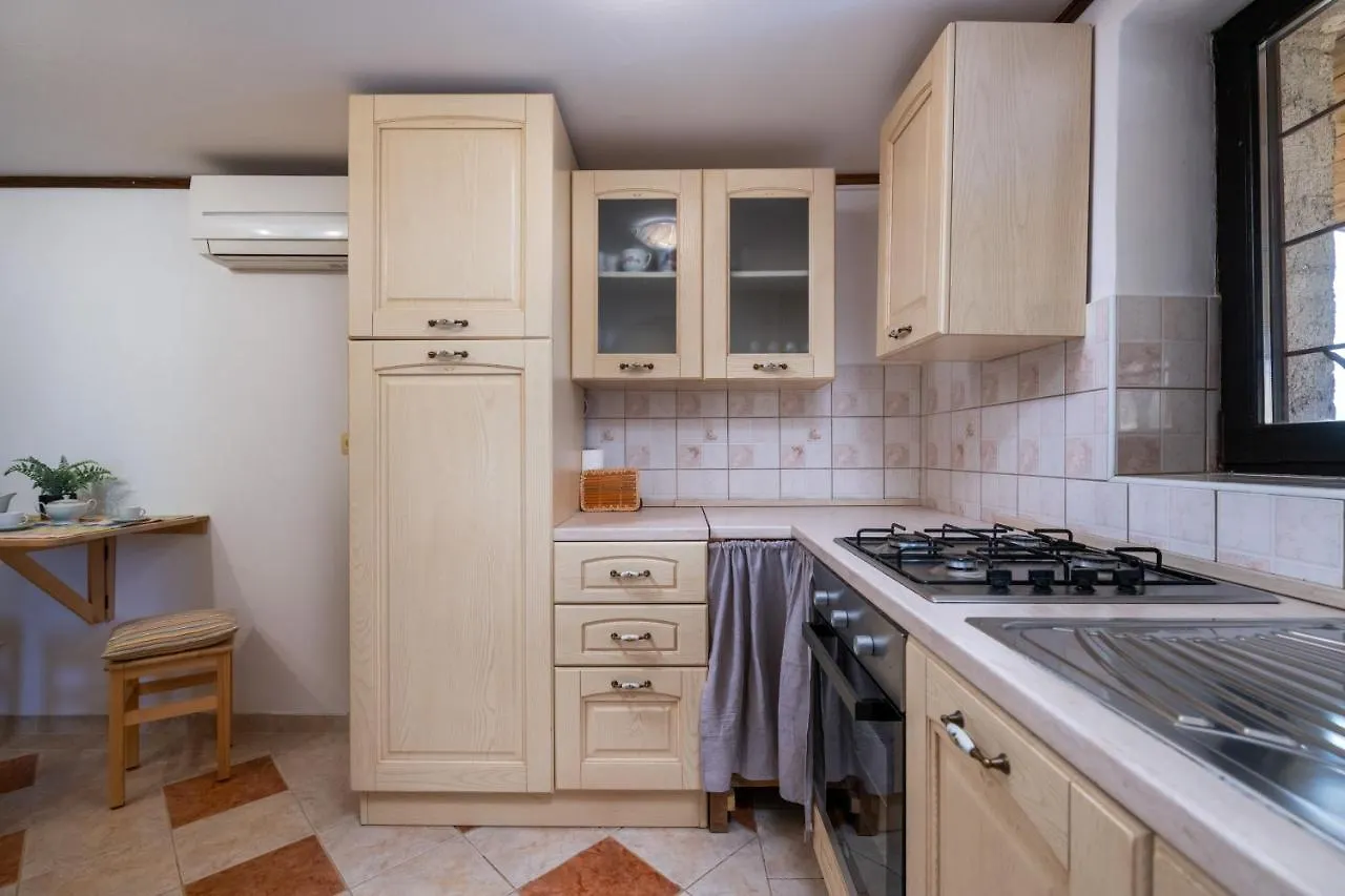 Studio Apartment Larca Kanfanar