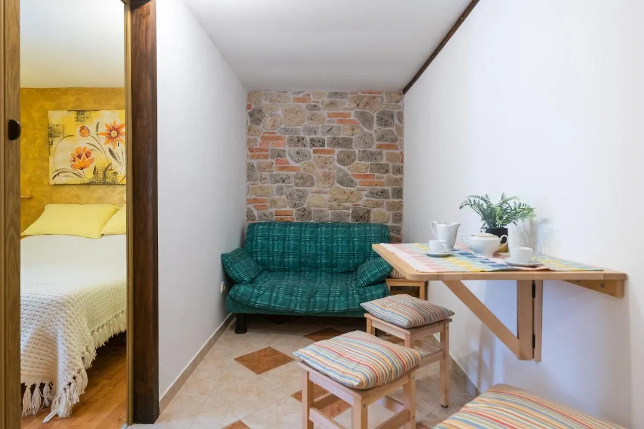 Studio Apartment Larca Kanfanar